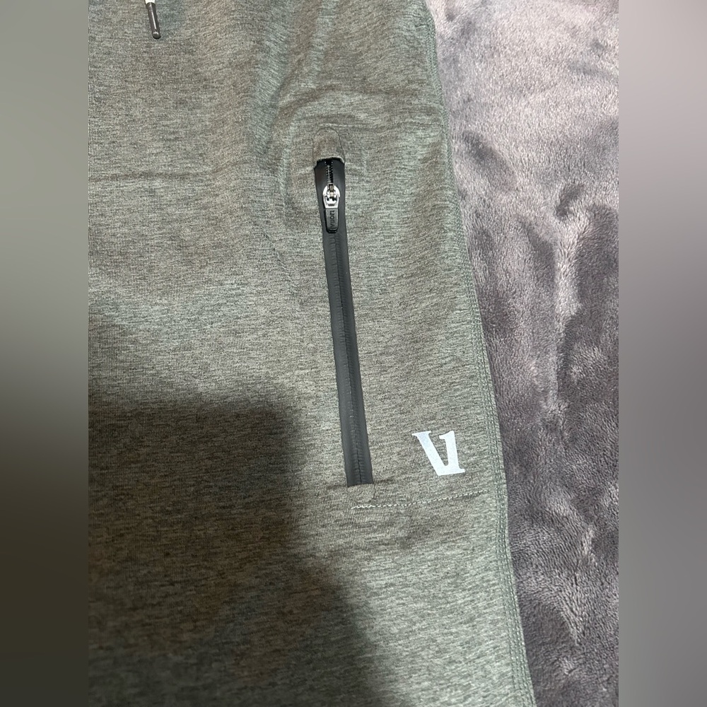 VUORI Men’s Sunday Performance Jogger In Color Dusty Pine Heather Size M - Picture 3 of 6